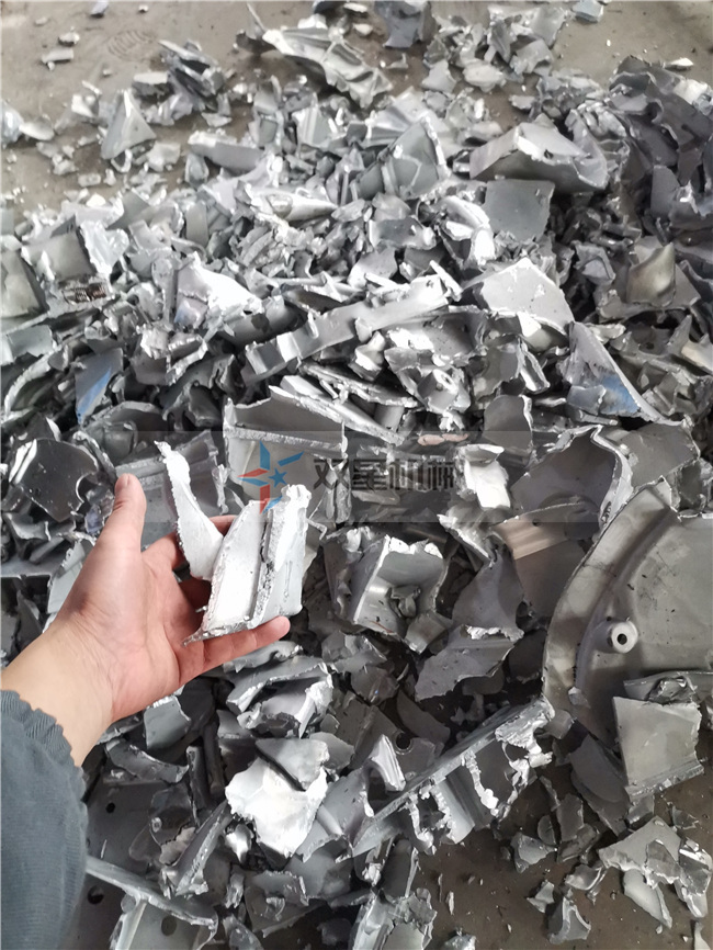 金屬撕碎機生鋁鑄件撕碎效果